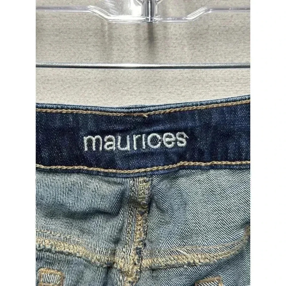 Maurice Women’s Denim Shorts Size 8 Distressed Fringe Hem - Picture 3 of 7
